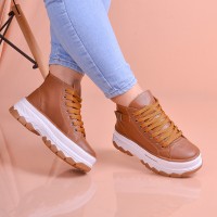                  Bota Plataforma Feminino Caramelo